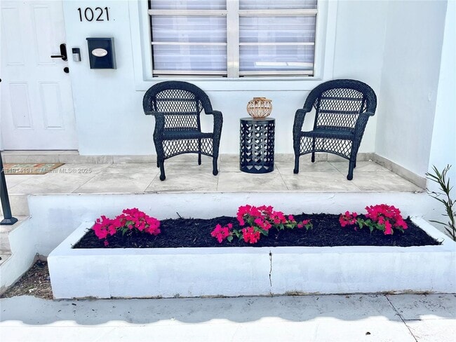 Building Photo - 1021 NW 37th Ave