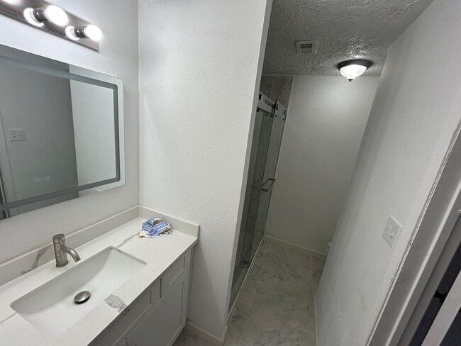 Building Photo - 2714 Spring Pl Dr