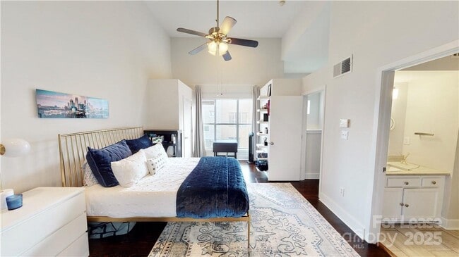 Building Photo - 2058 Atherton Heights Ln