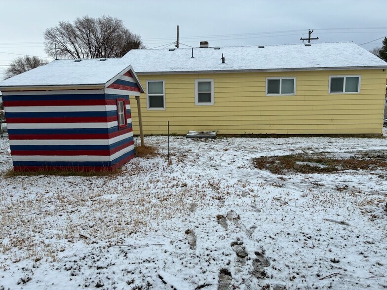 Building Photo - 343 Martin St