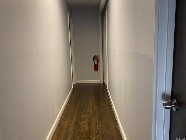 Building Photo - 237 Deer Park Ave