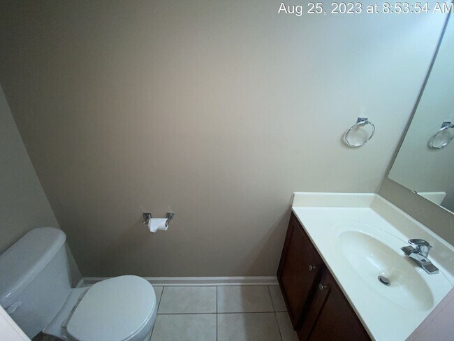 Building Photo - 299 Ranier Dr