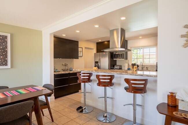 Building Photo - Family-Friendly Oasis in North Palm Springs