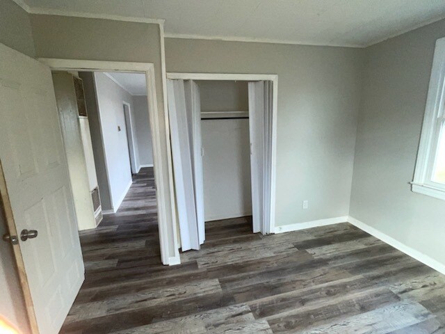 Building Photo - 202 Charles Ave