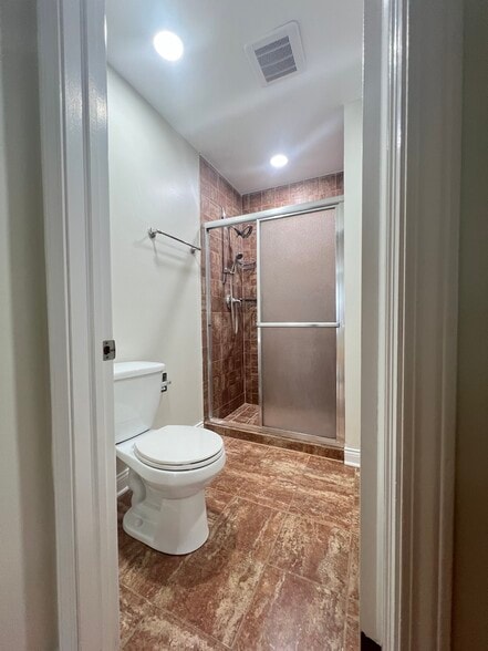 Building Photo - 247 Coventry Cir