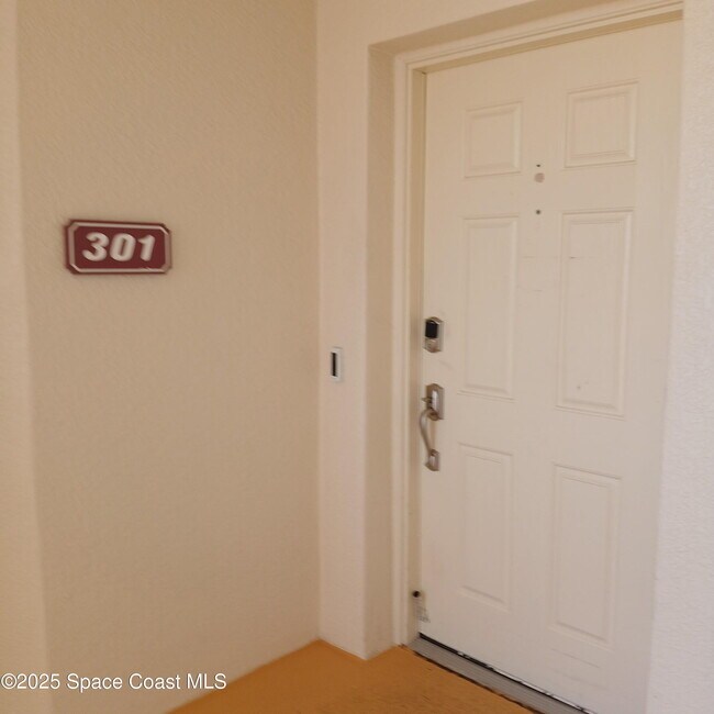 Building Photo - 7128 Marbella Ct