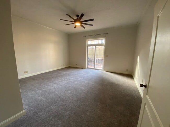 Building Photo - 5117 S Nettleton Ave
