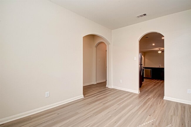 Building Photo - 28065 Irving Dr