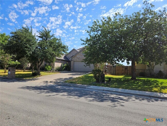 Building Photo - 2253 N Ranch Estates Blvd
