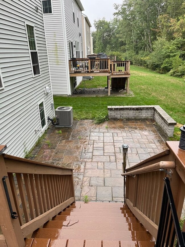 Building Photo - Large Executive 5 Br 3.5 Bath Home in Weymouth's Union Point Neighborhood