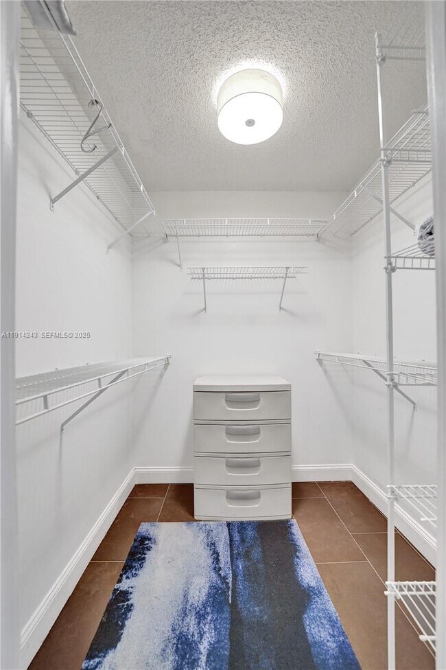 Building Photo - 1201 S Ocean Dr