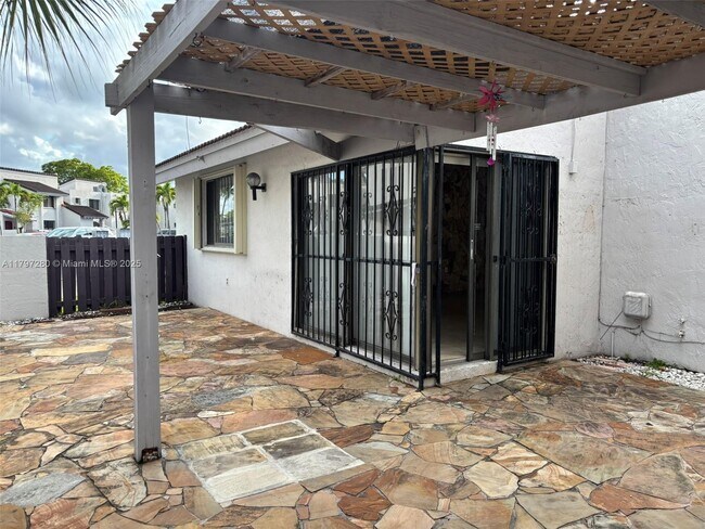 Building Photo - 744 NW 106th Ave