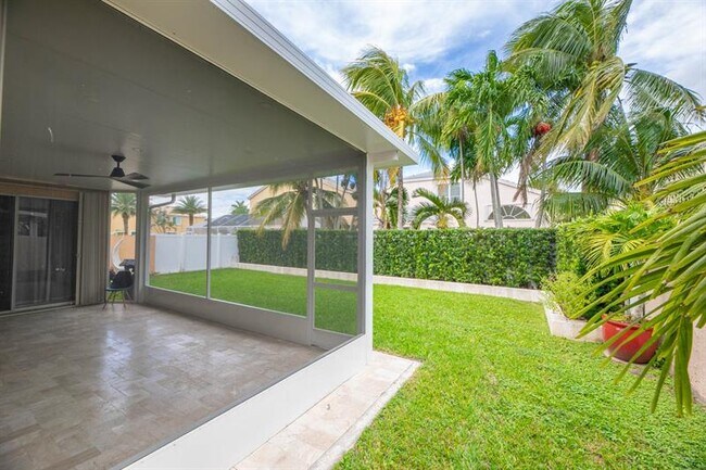 Building Photo - 724 NW 155th Terrace