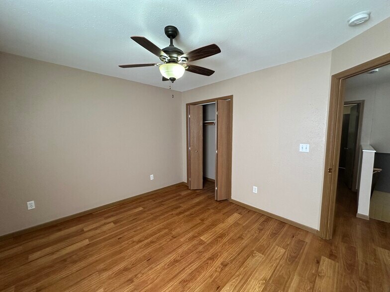Bedroom #3 - Upper Lvl - 3504 Zinnia Dr