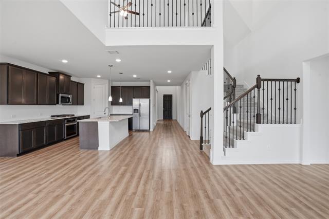 Building Photo - 1216 Rosebay Dr