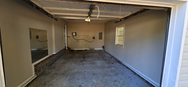 Building Photo - 41 Oakwater Dr