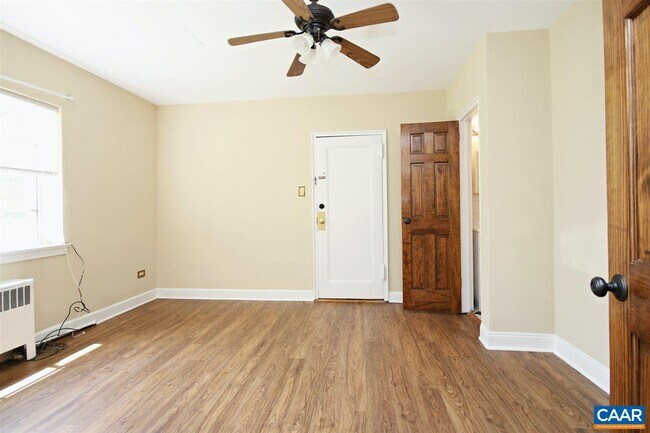 Building Photo - 32 University Cir