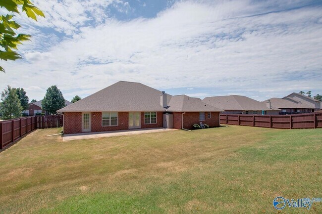 Building Photo - 512 Summer Cove Cir NW