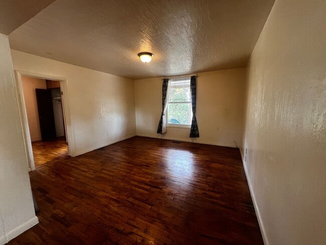 Building Photo - 3-Bedroom 2-bathroom house in Cottage Grove