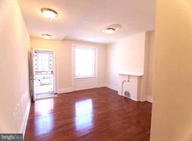 Building Photo - 1530 Fontain St
