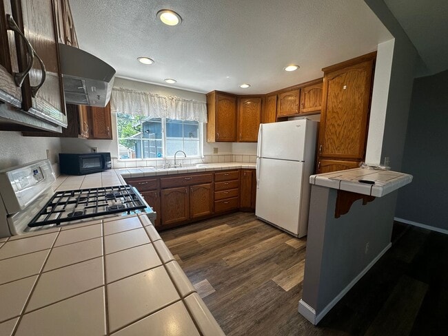 Building Photo - Single Family in Morgan Ranch