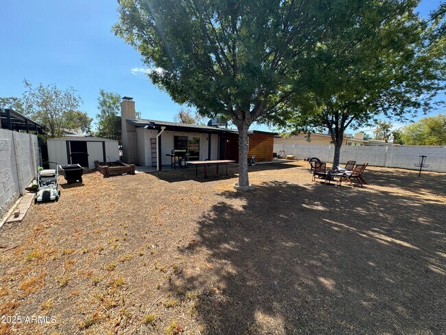 Building Photo - 2115 S Stanley Pl