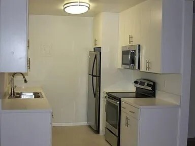 Building Photo - 2231 Virginia Ave