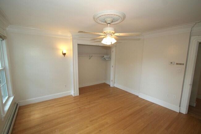 Building Photo - 47 Mt Vernon St