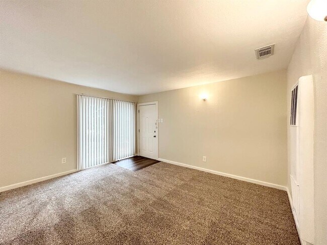 Building Photo - 3629 N MacGregor Way