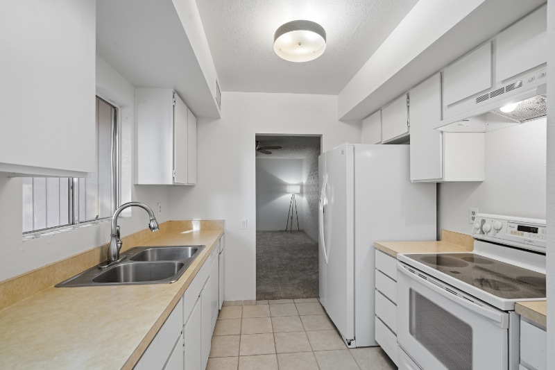 Building Photo - 359 N Calle Del Chancero