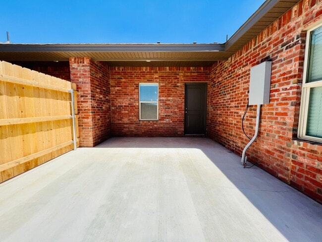 Building Photo - PRE-LEASING FOR A JULY MOVE-IN!! Great 2 Bedroom, 2 Bath Townhouse in Escondido - Frenship ISD
