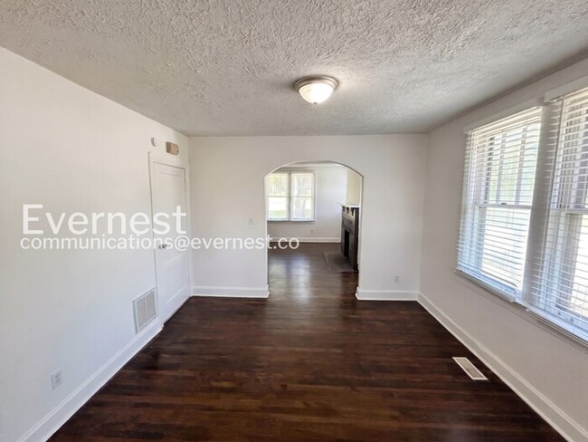 Building Photo - 142 Gordon Terrace