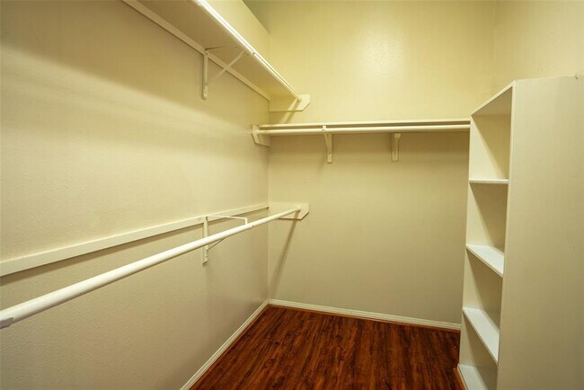 Building Photo - 14918 Appaloosa Ave