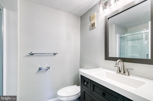 Building Photo - 2 Bed/2 Bath Patio Level Condo in Otterbei...