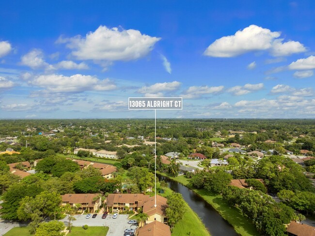 Building Photo - 13065 Albright Ct