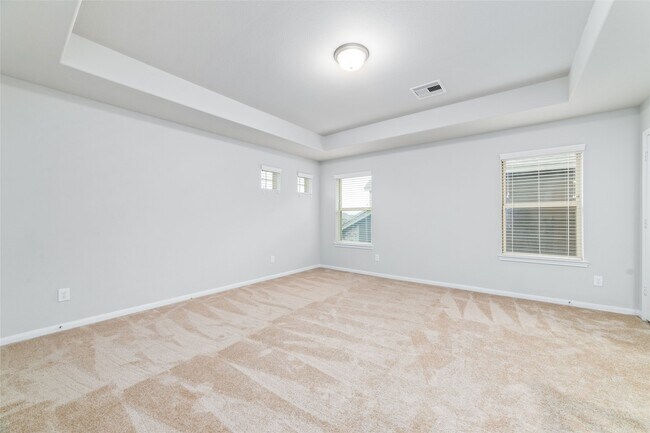 Building Photo - 4919 Vly White Oak Ln