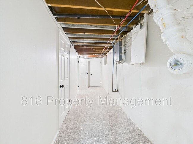 Building Photo - 8215 Ruskin Way
