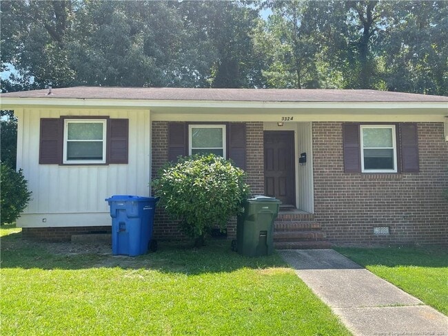 Building Photo - 3324 Gables Dr