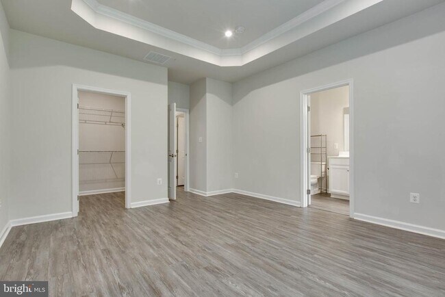 Building Photo - 3004 Cornfield Ave