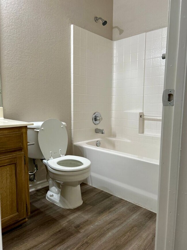 Building Photo - 314 Schumacher Dr
