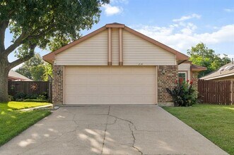 Building Photo - 2141 Stradivarius Ln