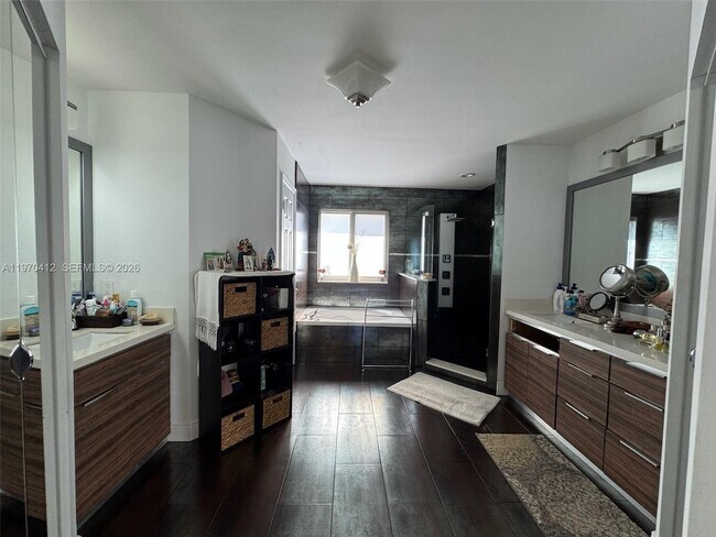 Building Photo - 10973 NW 53rd Ln