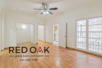 Building Photo - 400 S Kenmore Ave