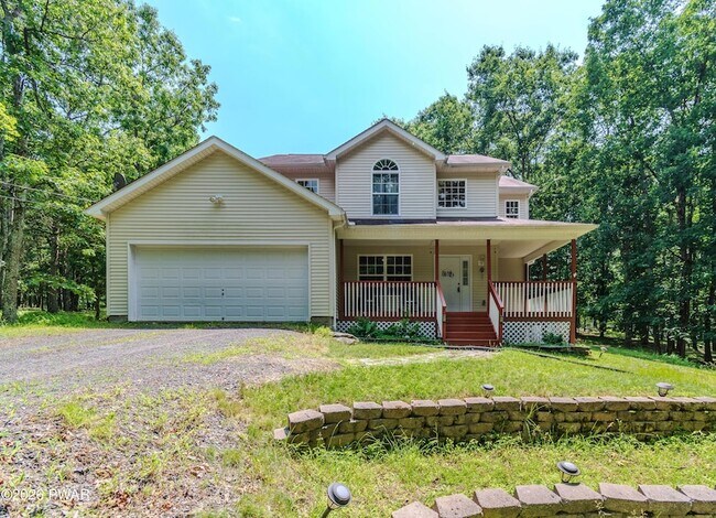 Building Photo - 3290 Bluebird Dr