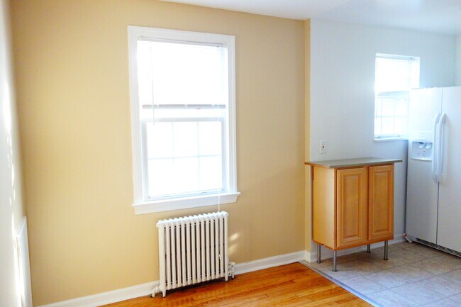 Building Photo - 8007 Garland Ave