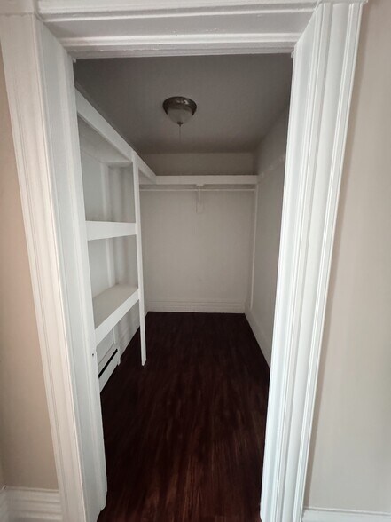 Building Photo - 158 Christiana St
