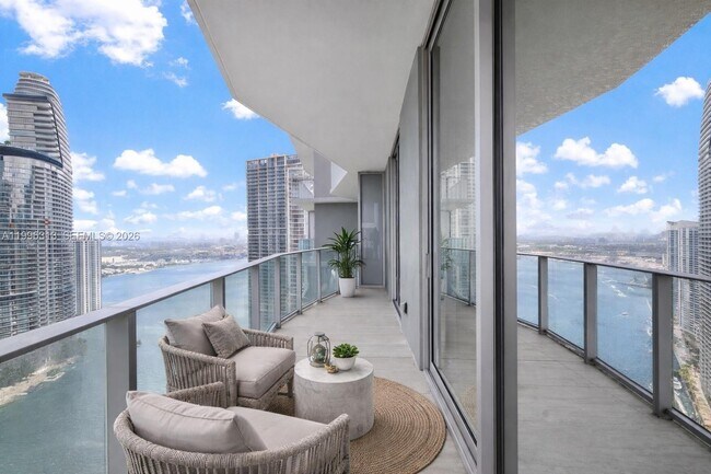 Building Photo - 77 SE 5th St