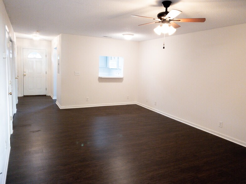 Building Photo - 152 Gray Station Rd