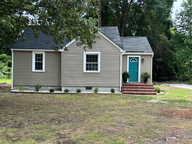 Building Photo - 790 Rappohack Dr