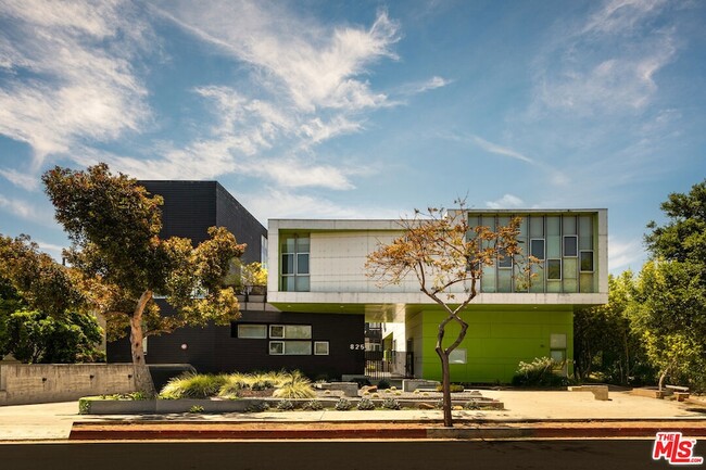 Building Photo - 825 Kings Rd